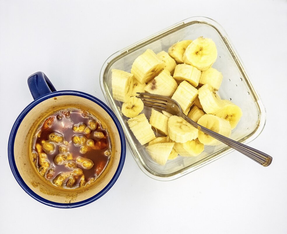 Банано-ореховый завтрак - Валерий Иванович Банано-ореховый завтрак - Валерий Иванович