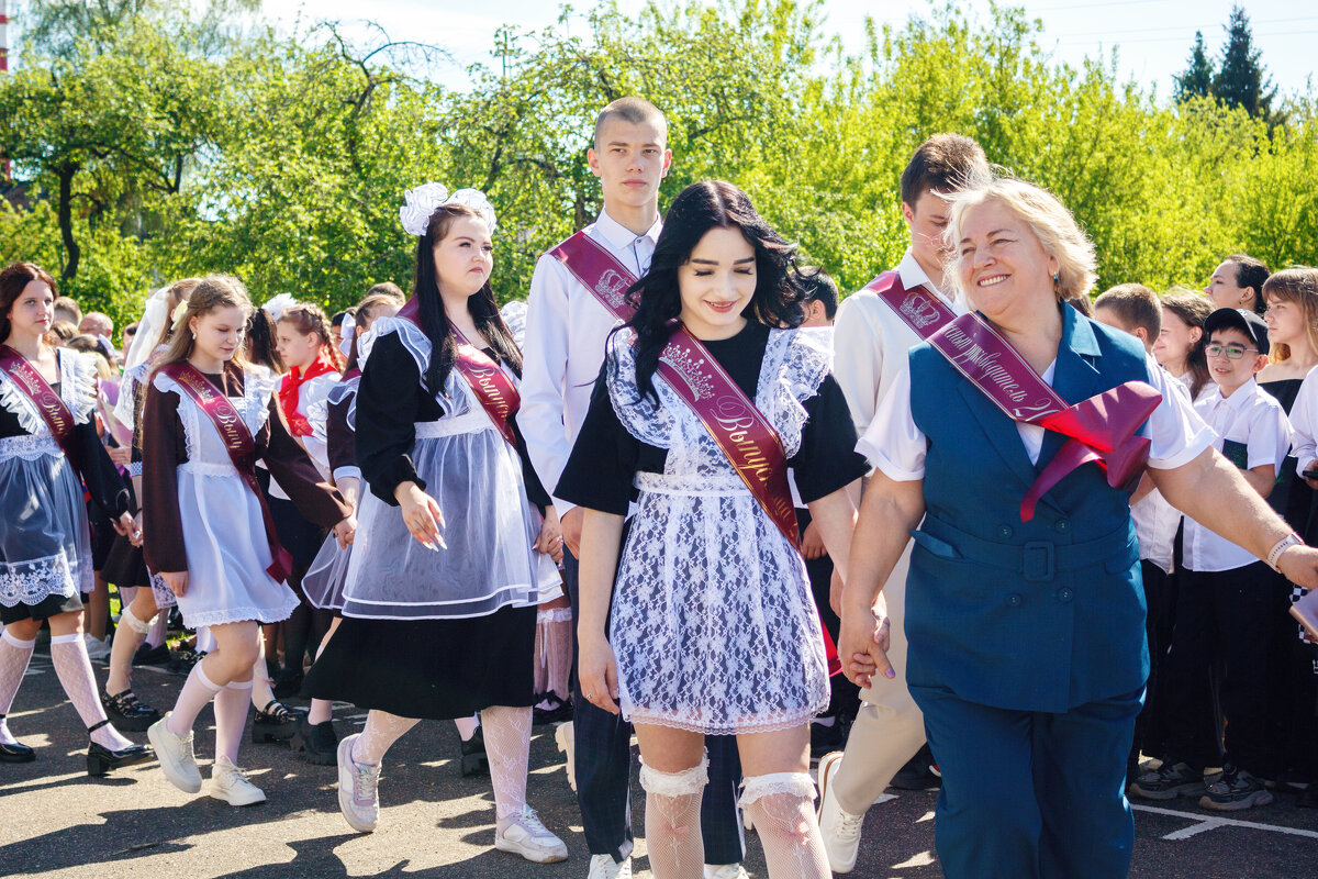 Последний звонок. Выпуск 2025 - Татьяна Семенова