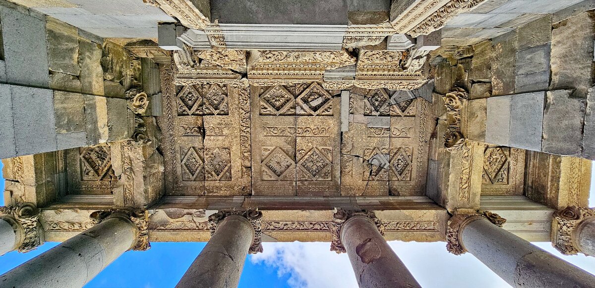 Храм Гарни́ (арм. Գառնու տաճար) - Михаил Свиденцов