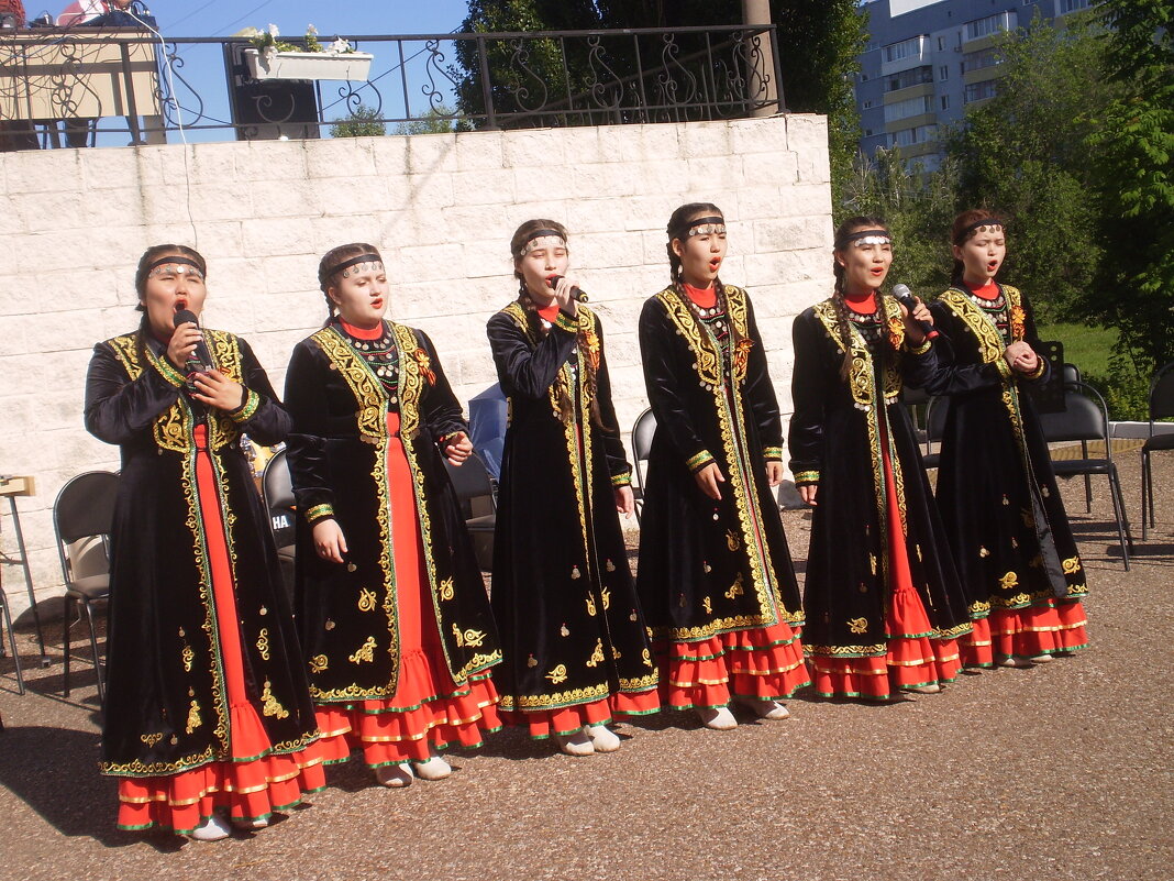 Май. - Венера Чуйкова Май. - Венера Чуйкова