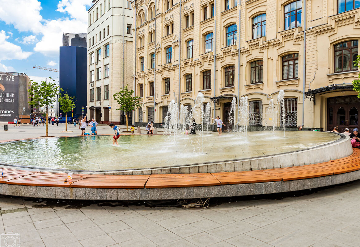 Фонтан на Биржевой площади - Александр 