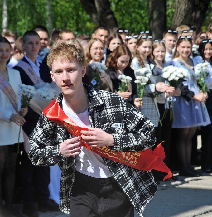 Опять опоздал... )) - Владимир Хиль
