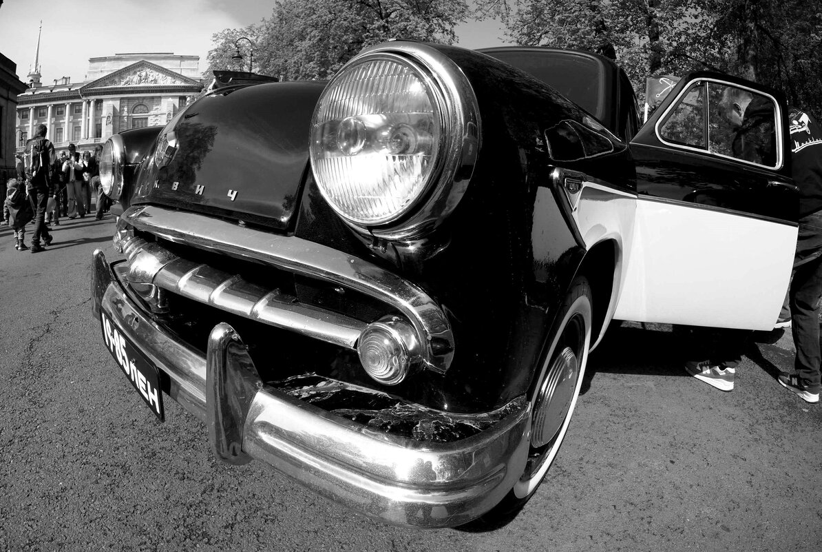 На выставке ретроавтомобилей в Санкт-Петербурге 24.05.2025 - Магомед . На выставке ретроавтомобилей в Санкт-Петербурге 24.05.2025 - Магомед .