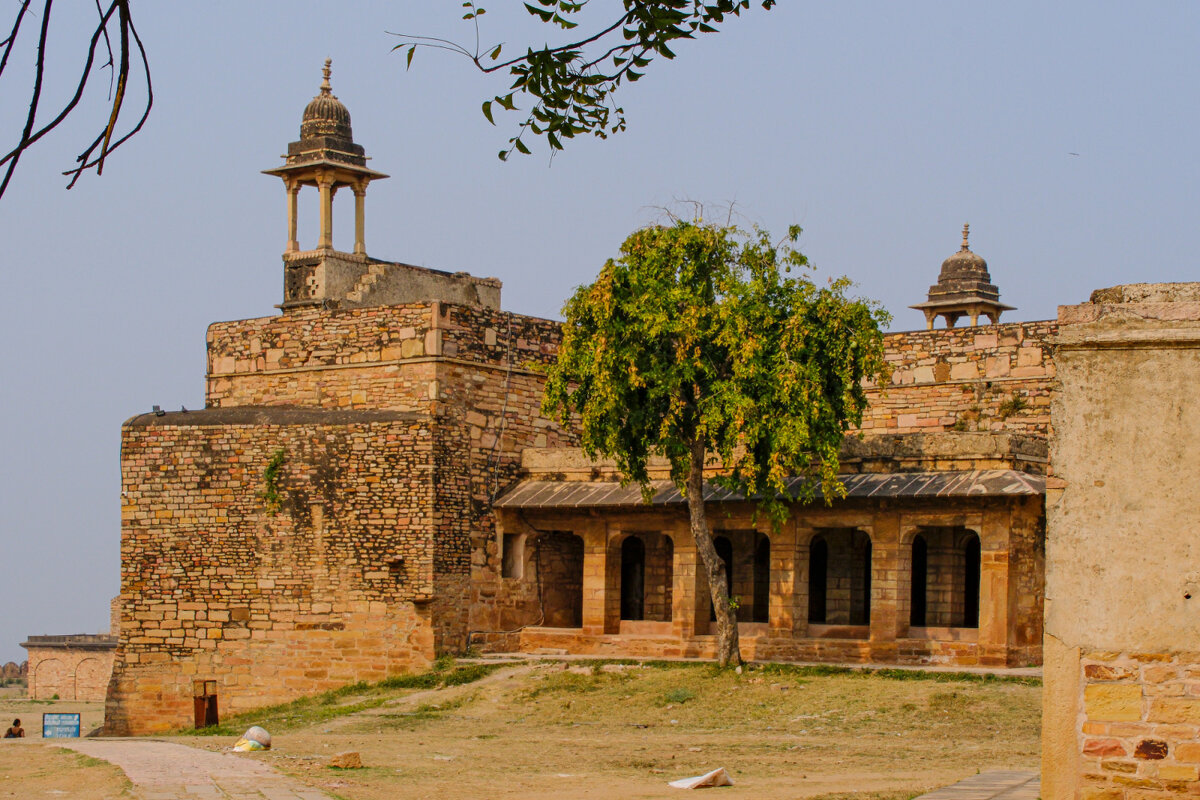 Дворец Карна Махал 1500 г. - Георгий А Дворец Карна Махал 1500 г. - Георгий А