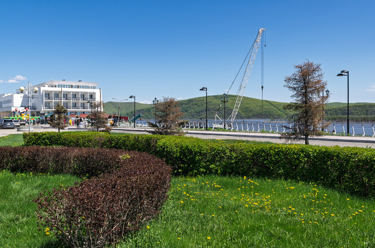 На набережной. - Виктор Иванович Чернюк