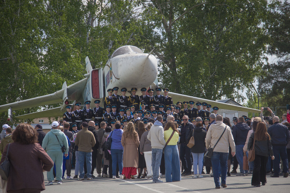 последний звонок в кадетских классах - Николай Иванович Щенов последний звонок в кадетских классах - Николай Иванович Щенов