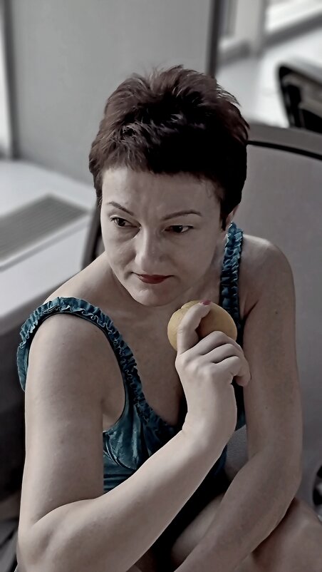 В бассейне - Лана 