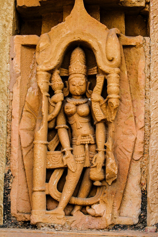 Барельеф в храме Саас Баху - Георгий А