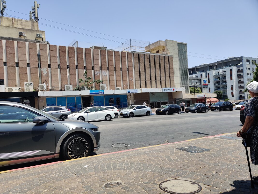 А вот виден наш дом. - Светлана Хращевская