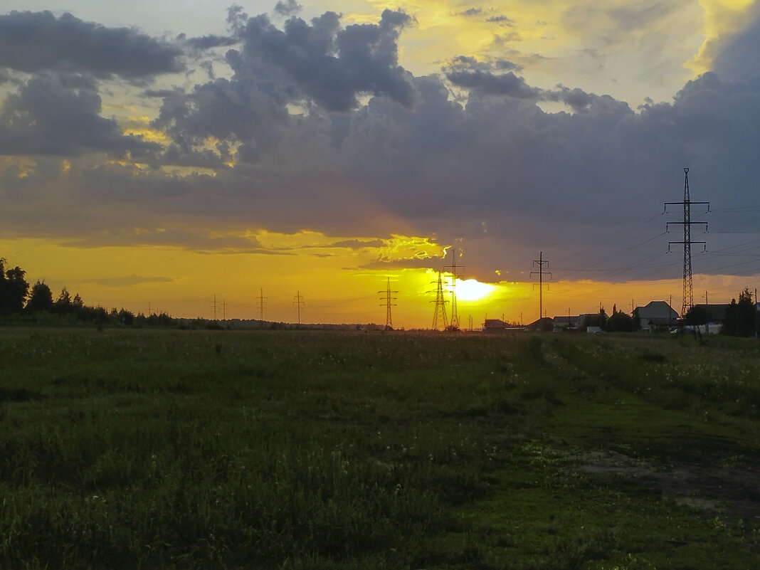 Первый летний закат. - Александр Николаев