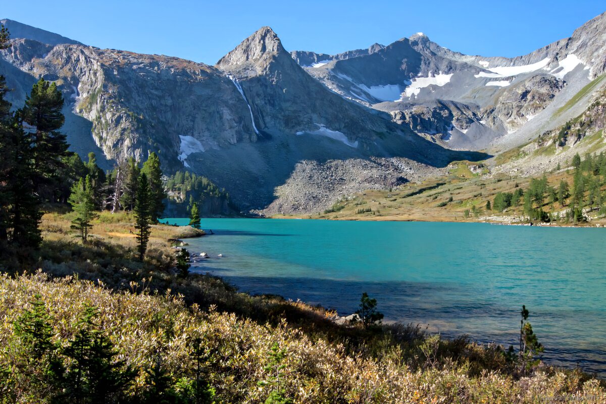Озеро в горах - Виктор Фоменко Озеро в горах - Виктор Фоменко