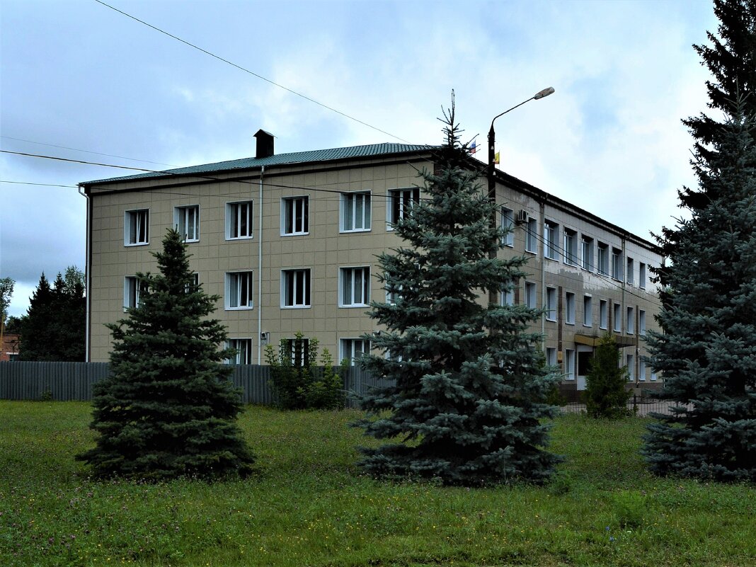 Ядрин. Администрация района. - Пётр Чернега