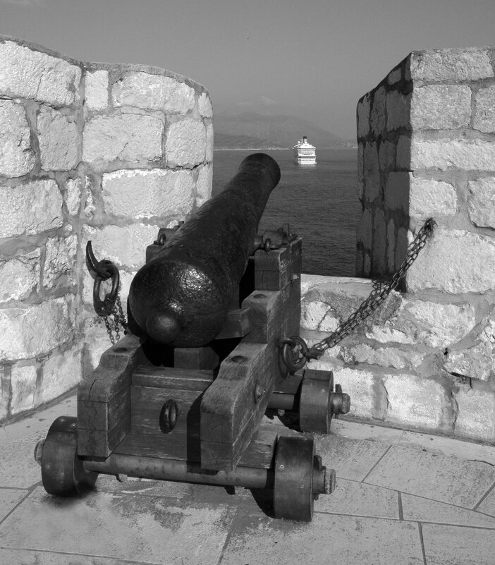 На страже. - Борис Бутцев