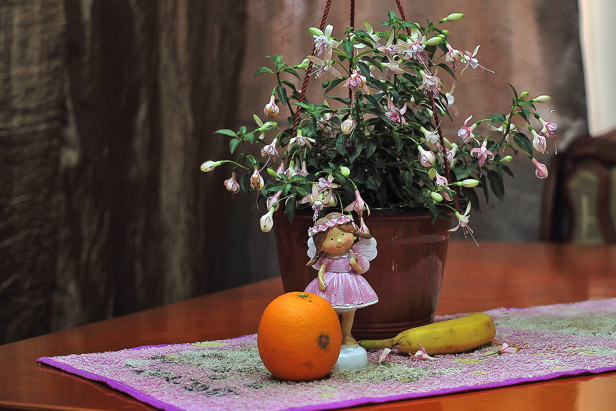 С бананом и апельсином - Юрий Гайворонскiий С бананом и апельсином - Юрий Гайворонскiий