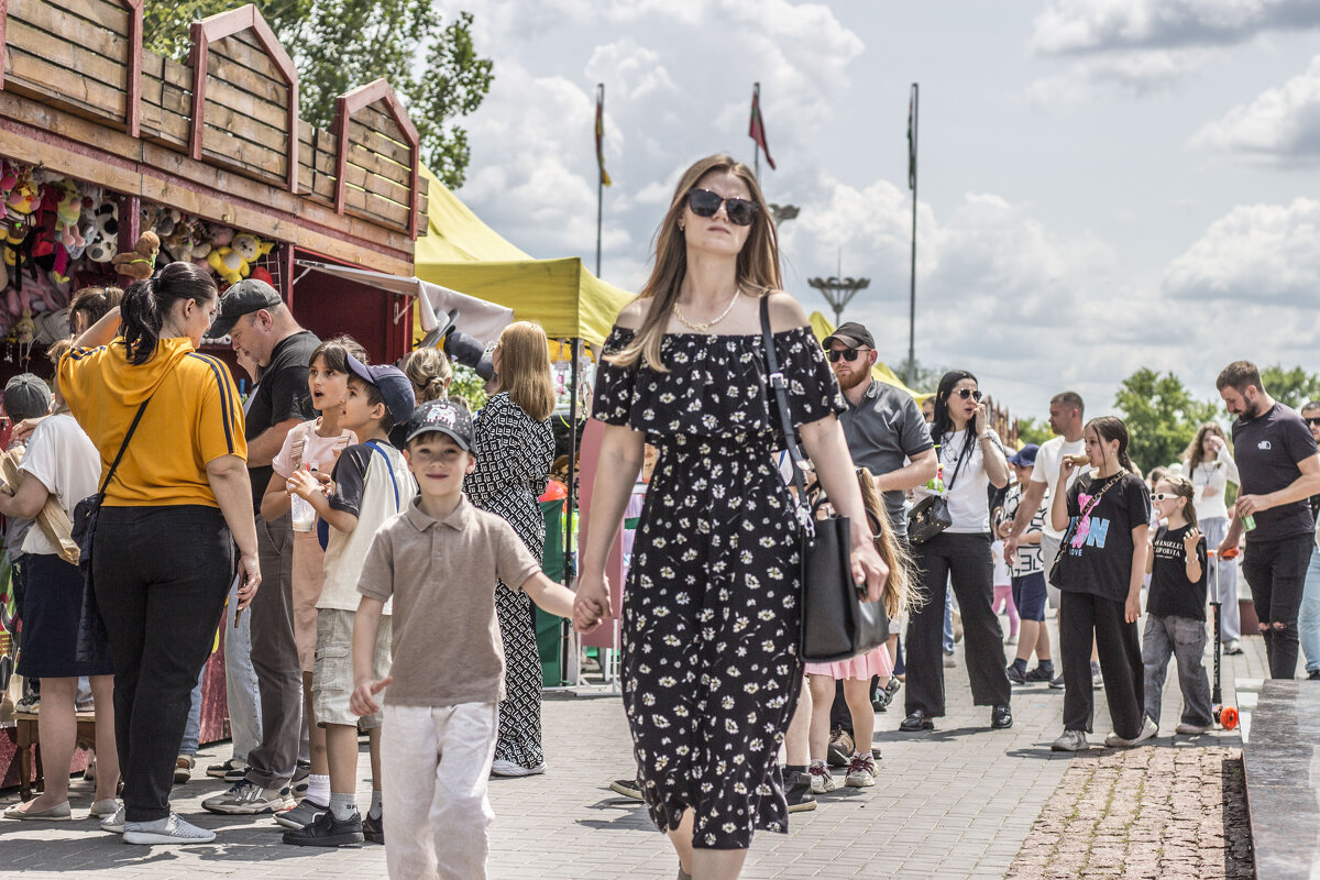 Тирасполь как подиум с супермоделями - Коля Лукашов