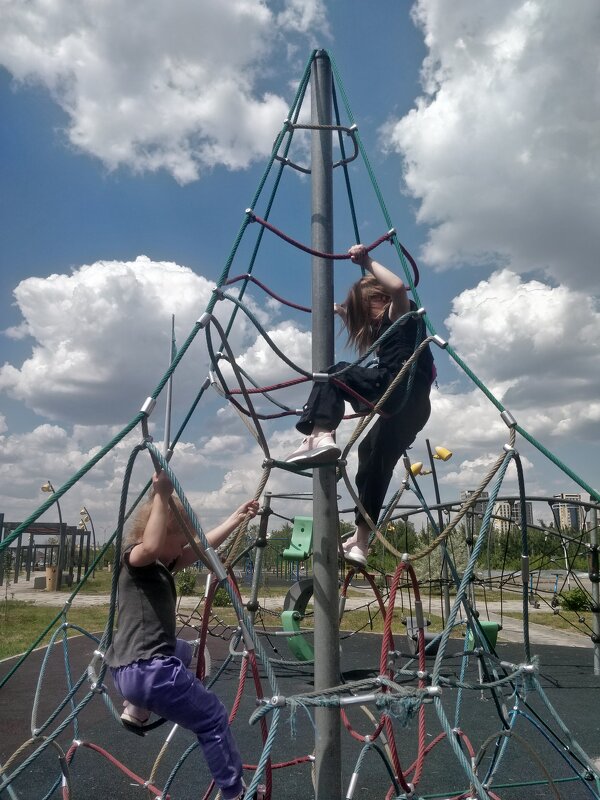 Елколазы - Андрей Хлопонин Елколазы - Андрей Хлопонин