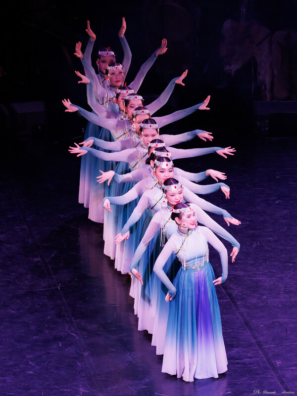 Этно-шоу "Шёпот тундры. Дыхание степи" - Марк Еленцов Этно-шоу "Шёпот тундры. Дыхание степи" - Марк Еленцов