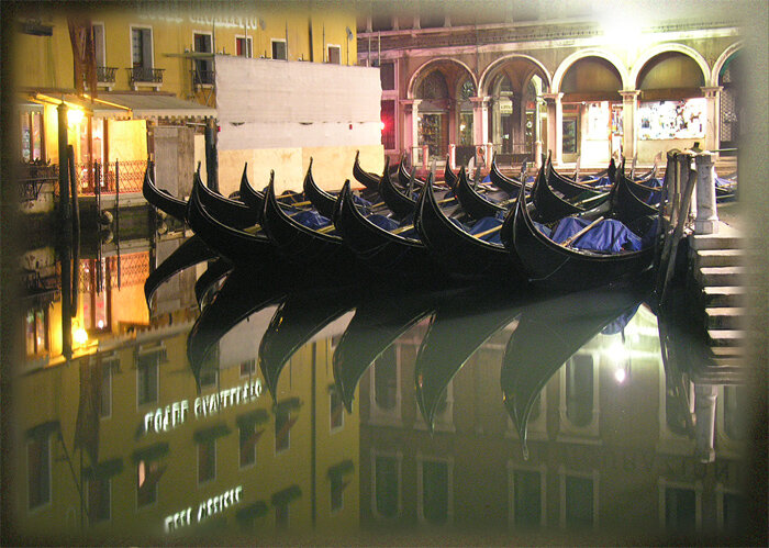 Спят усталые гондолы - Вера 