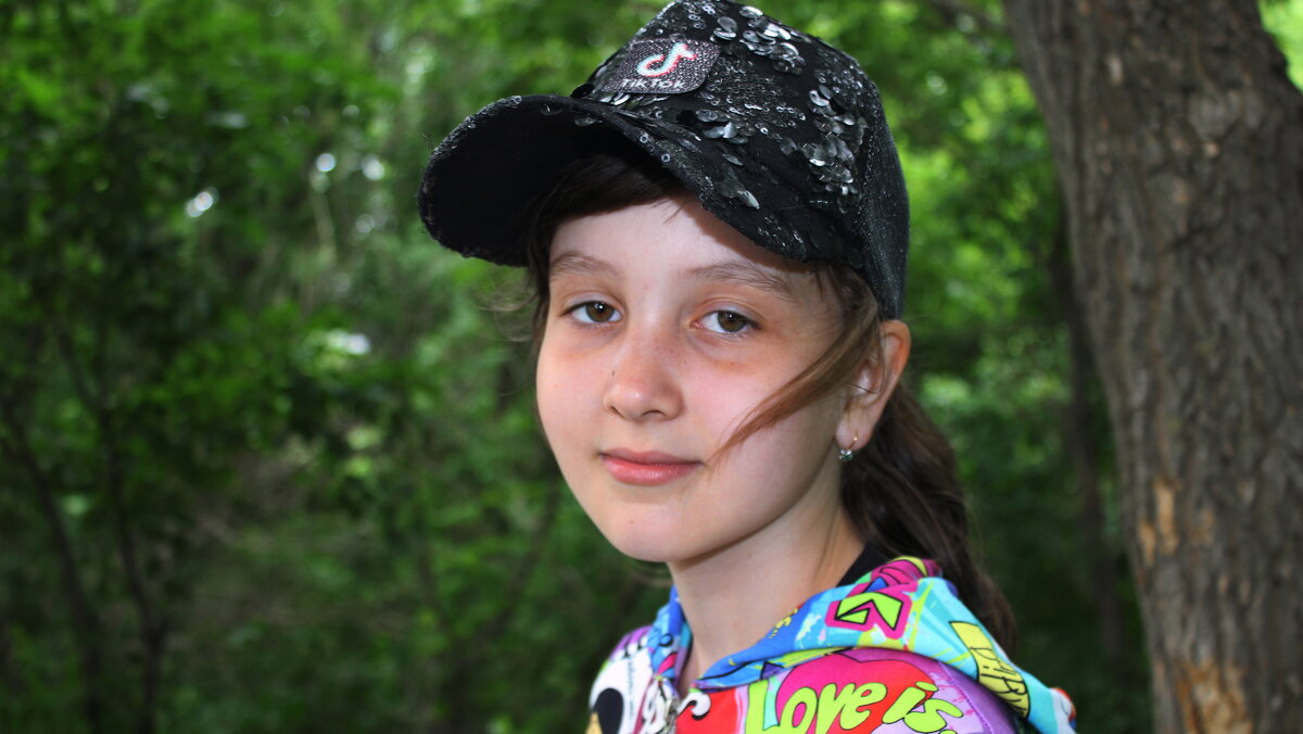 Незаметно взрослеет дочка... - Игорь Родионов Незаметно взрослеет дочка... - Игорь Родионов