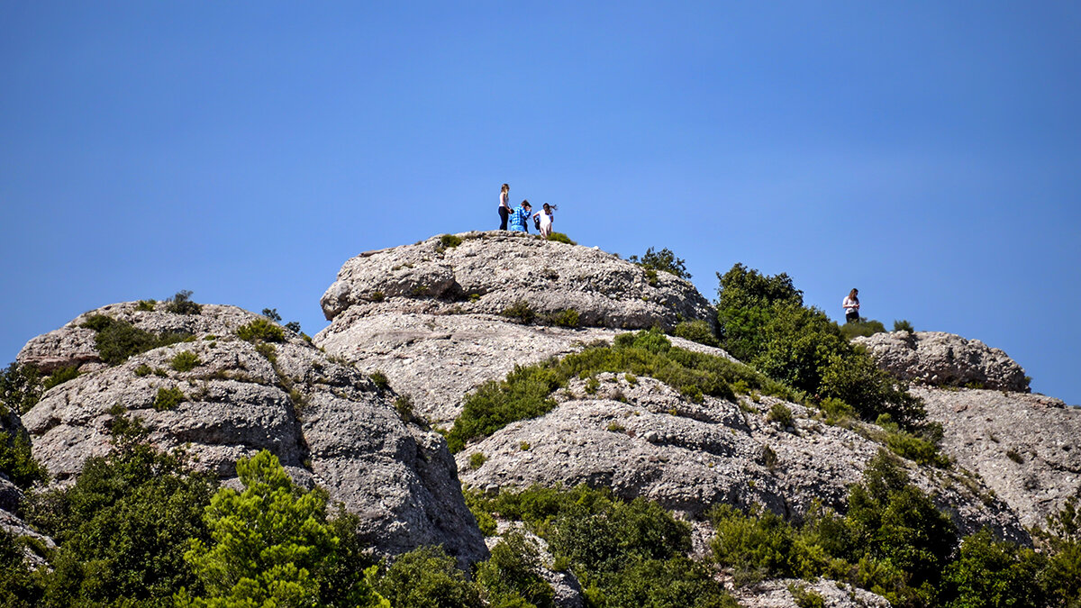 Люди в горах Монсеррат - Alexandеr P