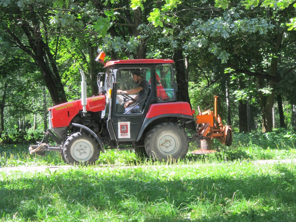 Трактор-косилка - Дмитрий Никитин