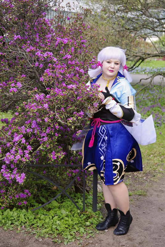 Косплеящая - And I go