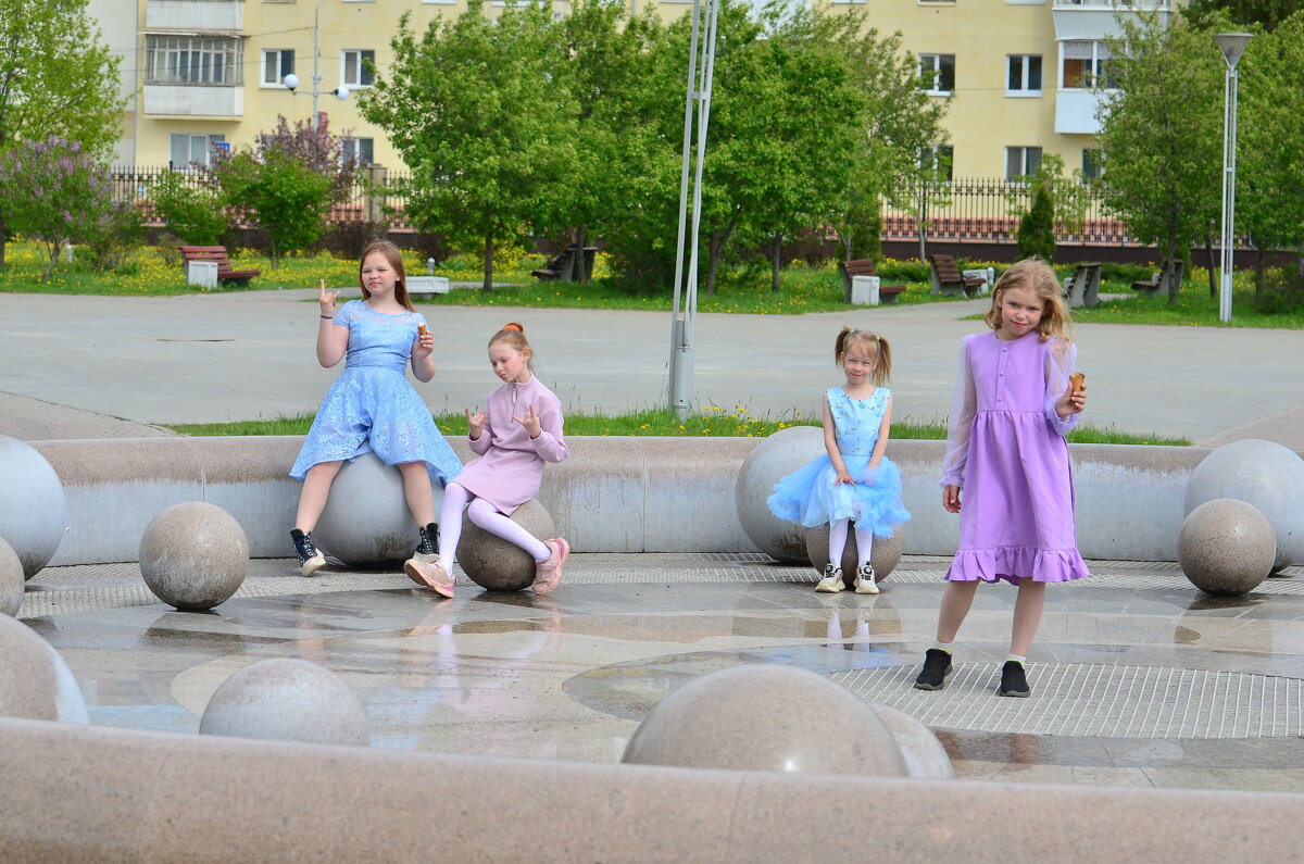 Ух ты,круглые табуретки - Джексон Ух ты,круглые табуретки - Джексон