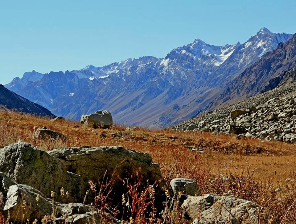 ПО ГОРАМ. - Виктор Осипчук