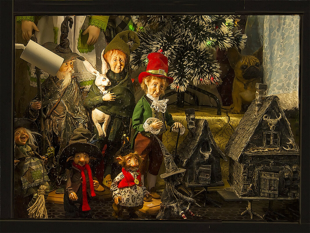 За витриной. - Александр За витриной. - Александр