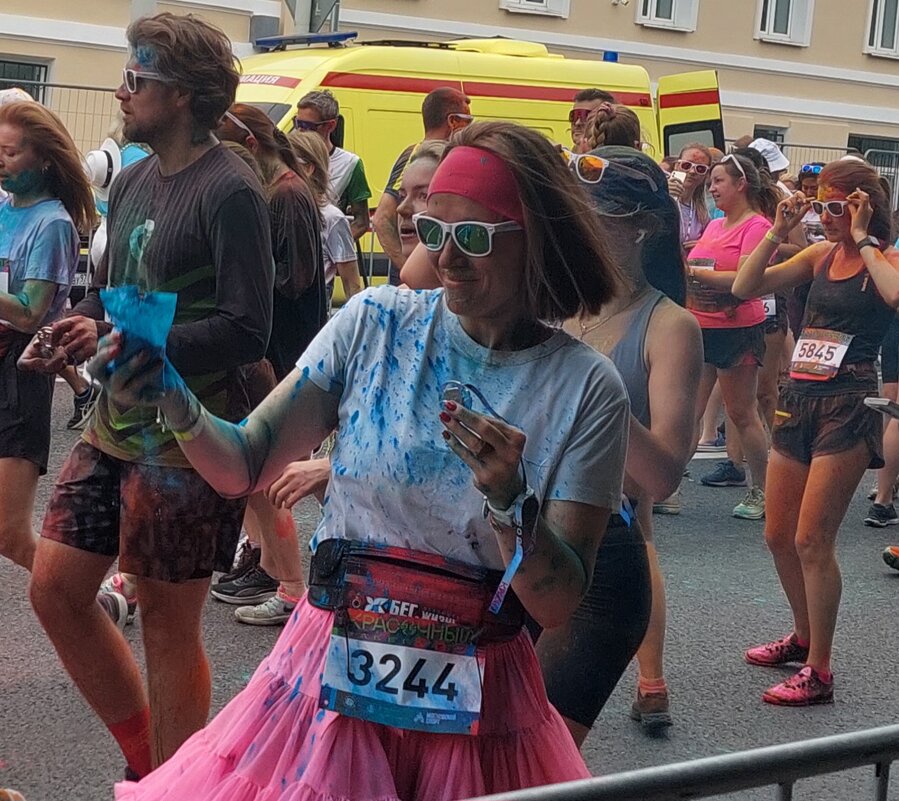 Красочный забег. На финише. - ИРЭН@ . Красочный забег. На финише. - ИРЭН@ .