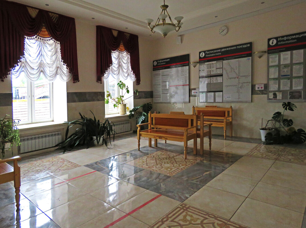 Зал ожидания. Венев. - ИРЭН@ .