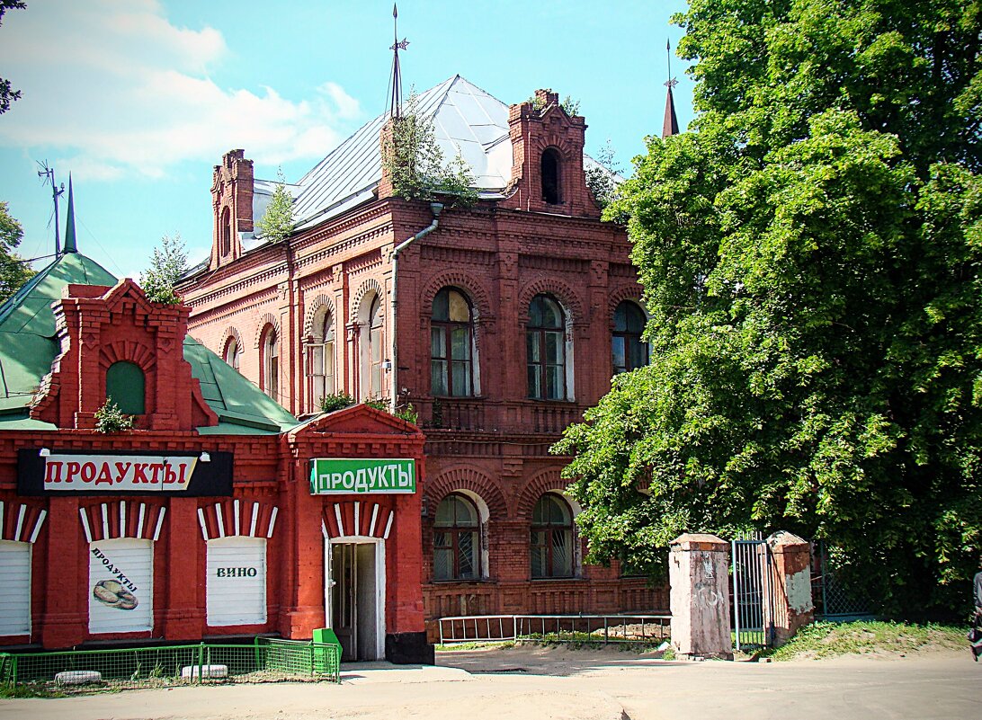 Дом Иошпека , фабрикант  .  Директор суконной фабрики - Анатолий Колосов