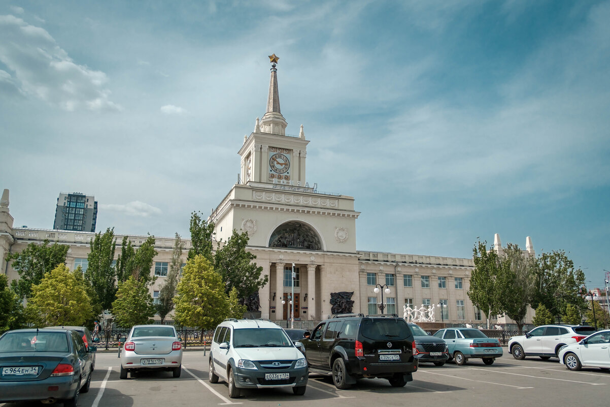 Волгорадский вокзал - Олег Дорошенко