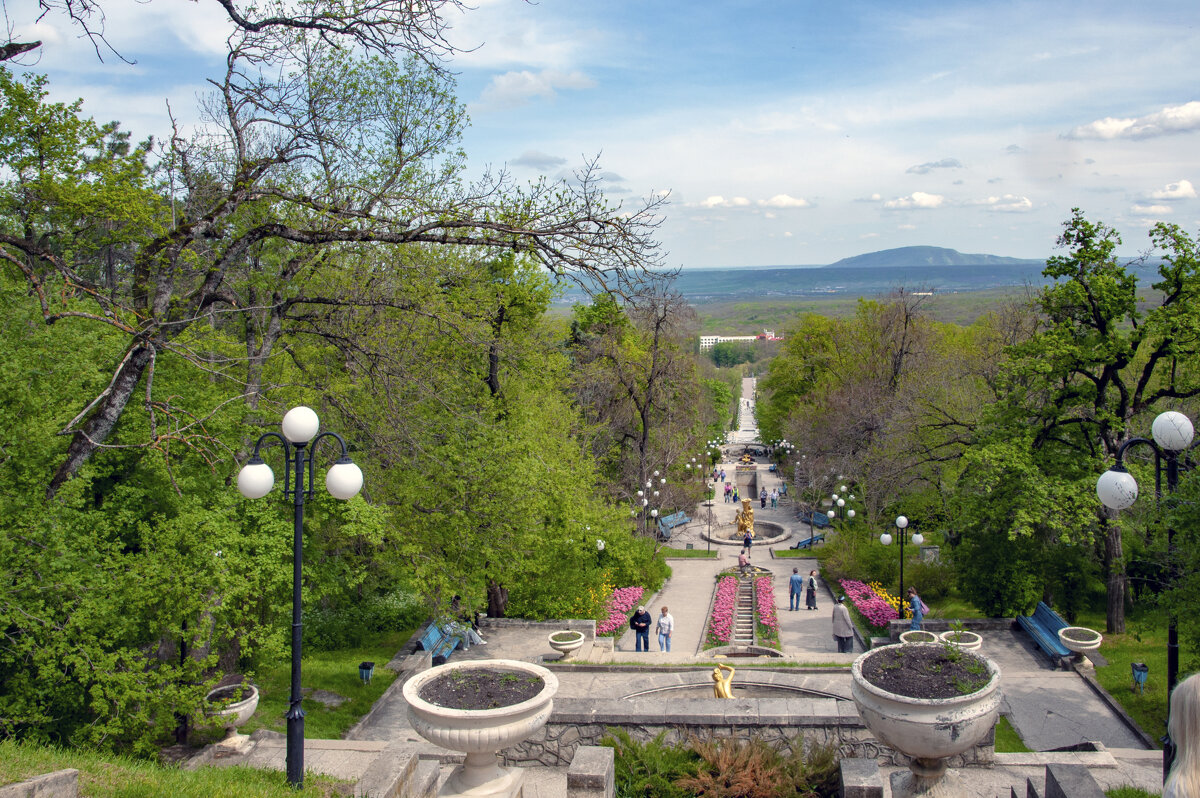 Каскадная лестница курортного парка - Gen 