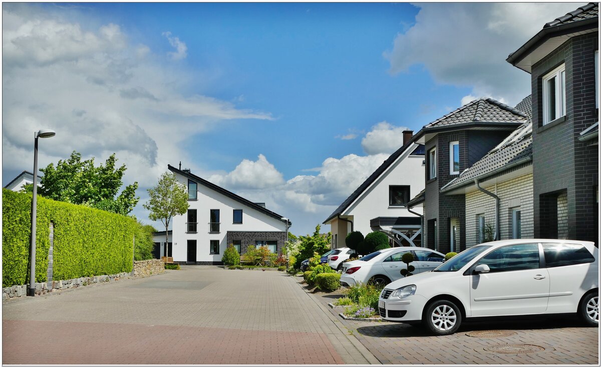 ЧАСТНЫЙ СЕКТОР.... - Elvira E. 