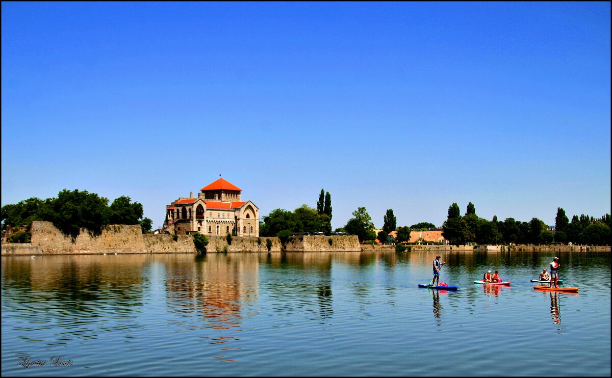 Tata Surfing - Denis Lipatov Tata Surfing - Denis Lipatov