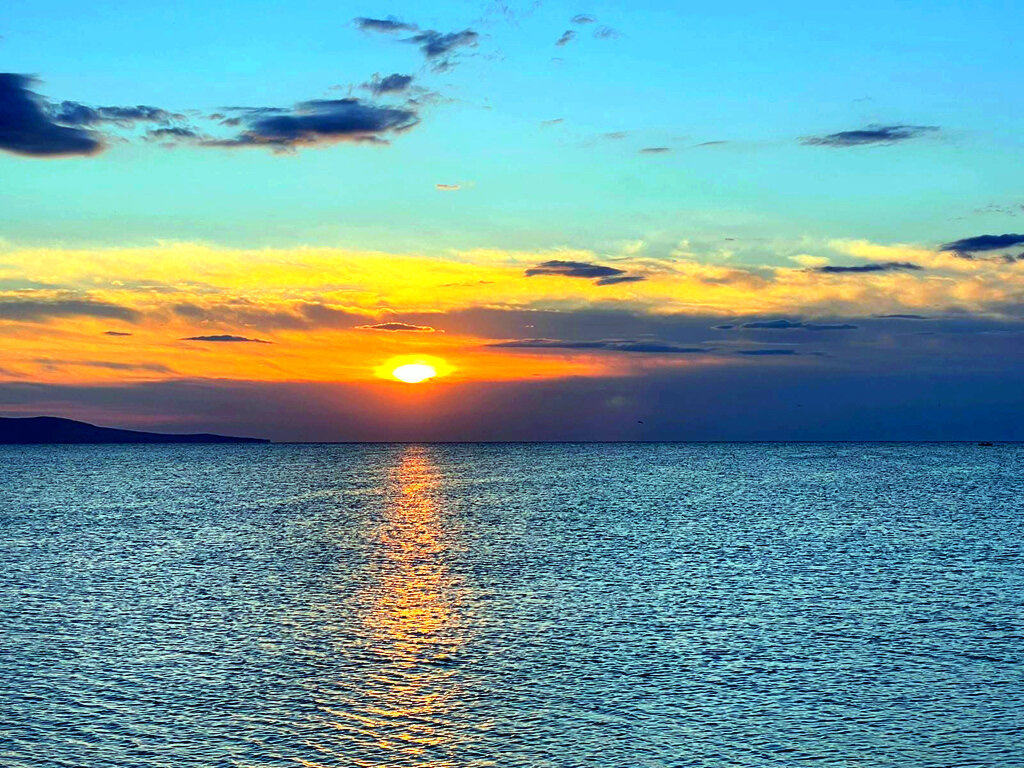 ШТИЛЬ   НА   ЗАКАТЕ - Анатолий Малобродский