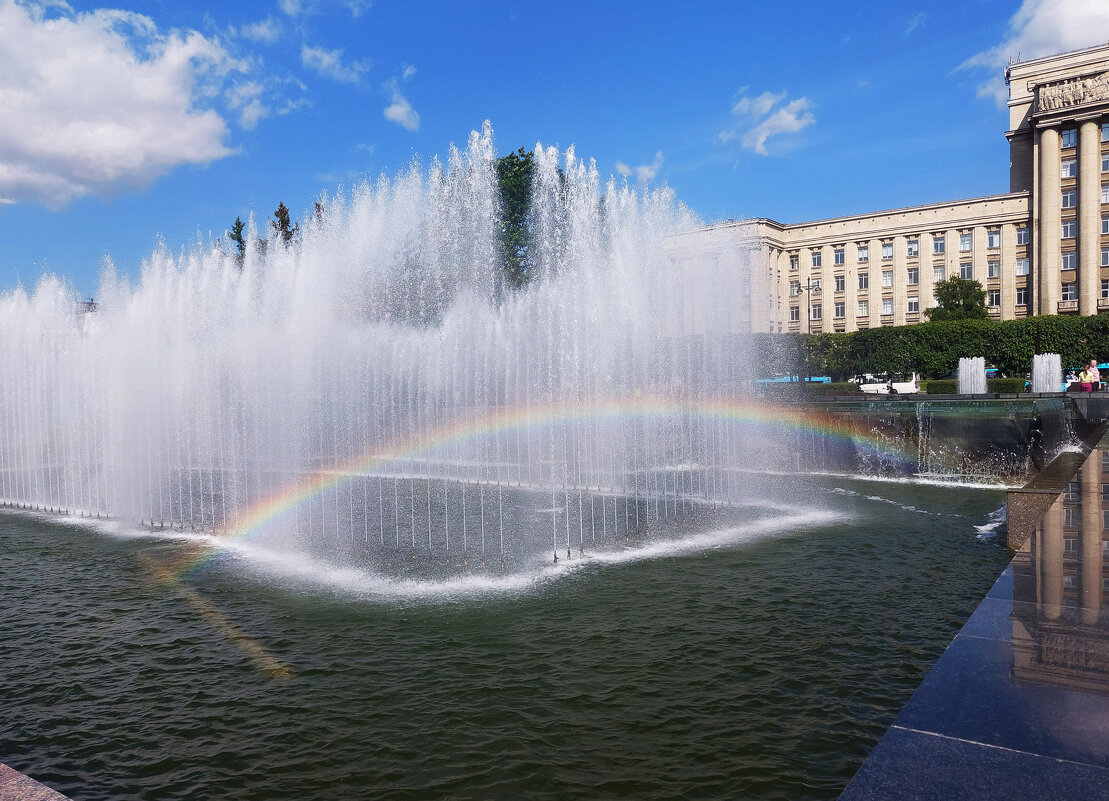 Радуга в фонтане - Ирина Румянцева Радуга в фонтане - Ирина Румянцева