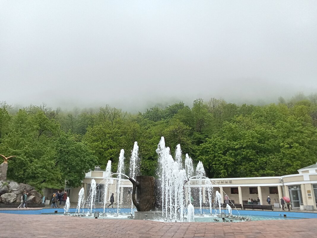 Пейзаж с фонтаном - Виктор 