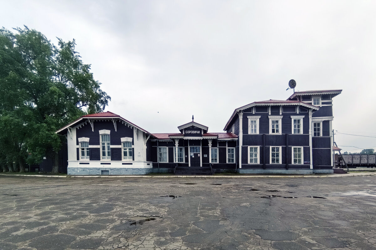 Деревянный железнодорожный вокзал (памятник архитектуры XIX века) - Gen 