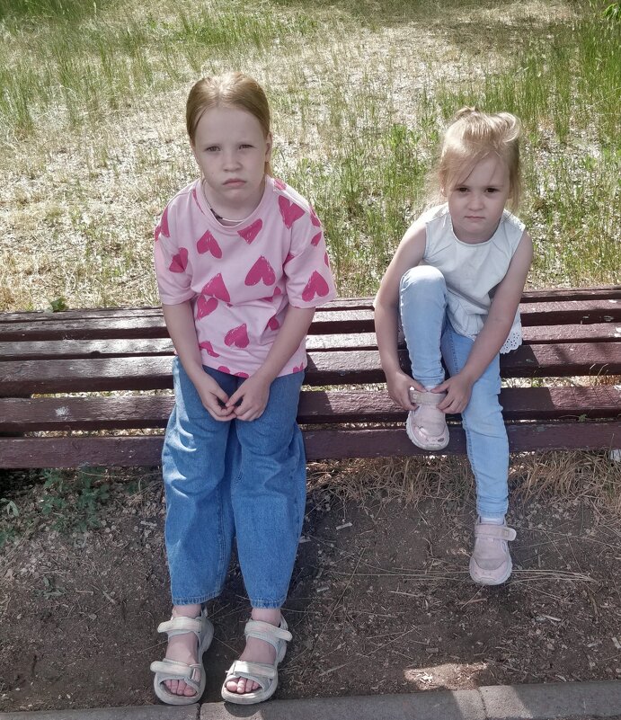 Сестрицы - Андрей Хлопонин