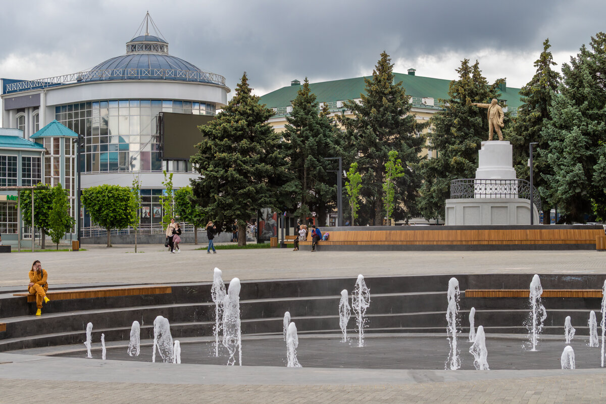Центральная площадь в Армавире - Игорь Сикорский Центральная площадь в Армавире - Игорь Сикорский