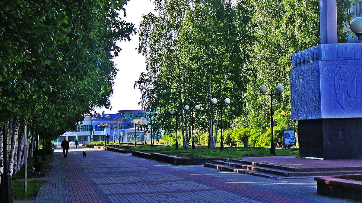 Июнь...Бульвар комсомольской славы! - Владимир 