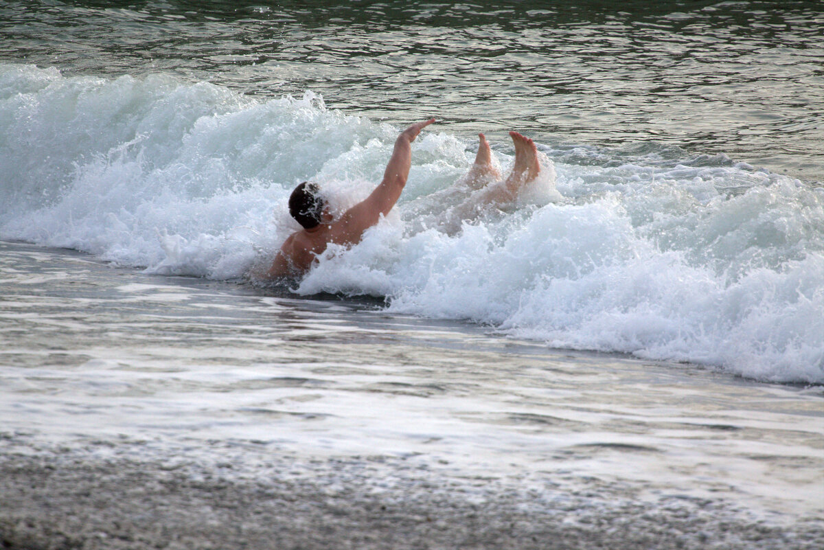 В набежавшую волну - Валерий 