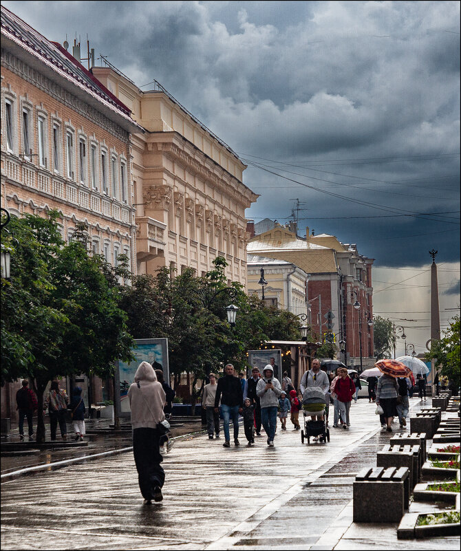 Тучи идут с запада - Александр Тарноградский
