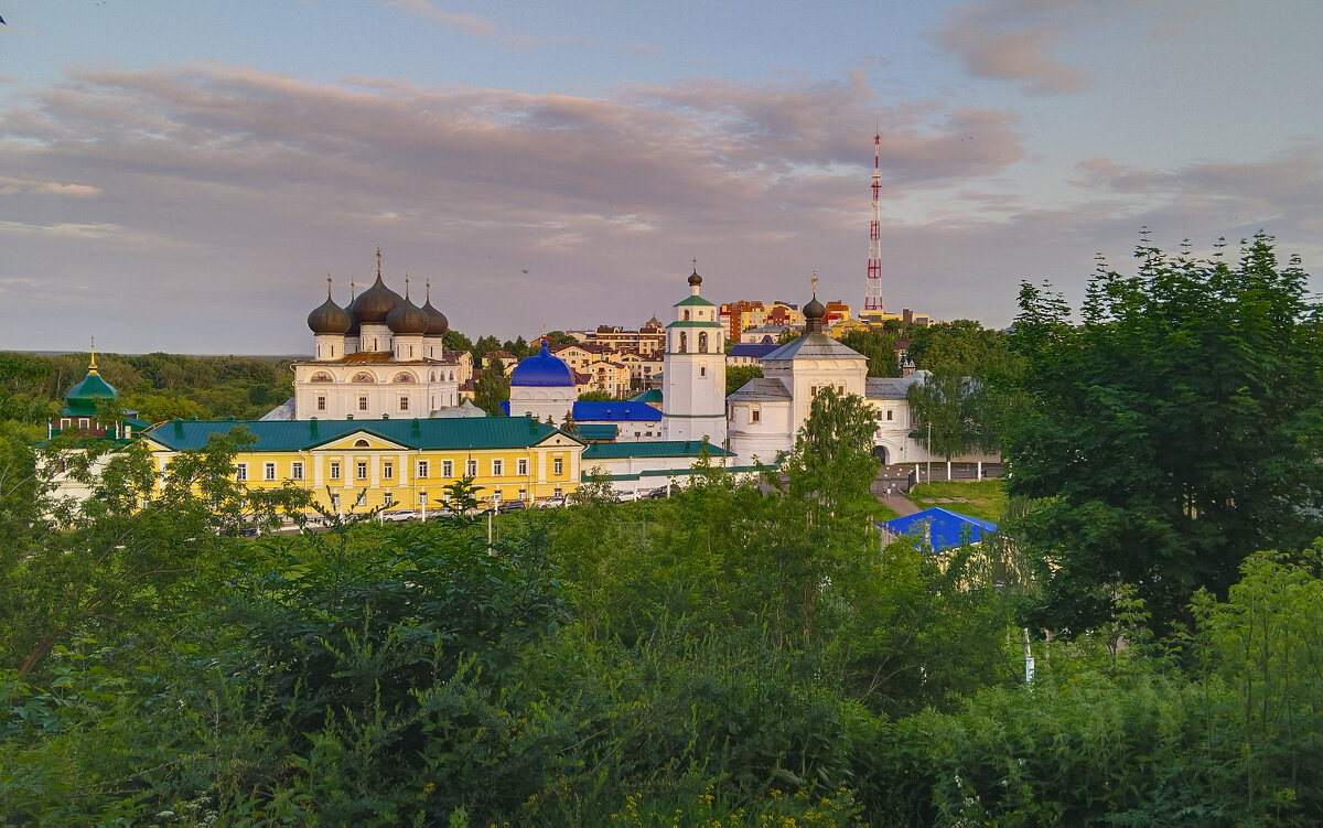 Вид на Успенский Трифонов монастырь - Анастасия Логинова Вид на Успенский Трифонов монастырь - Анастасия Логинова