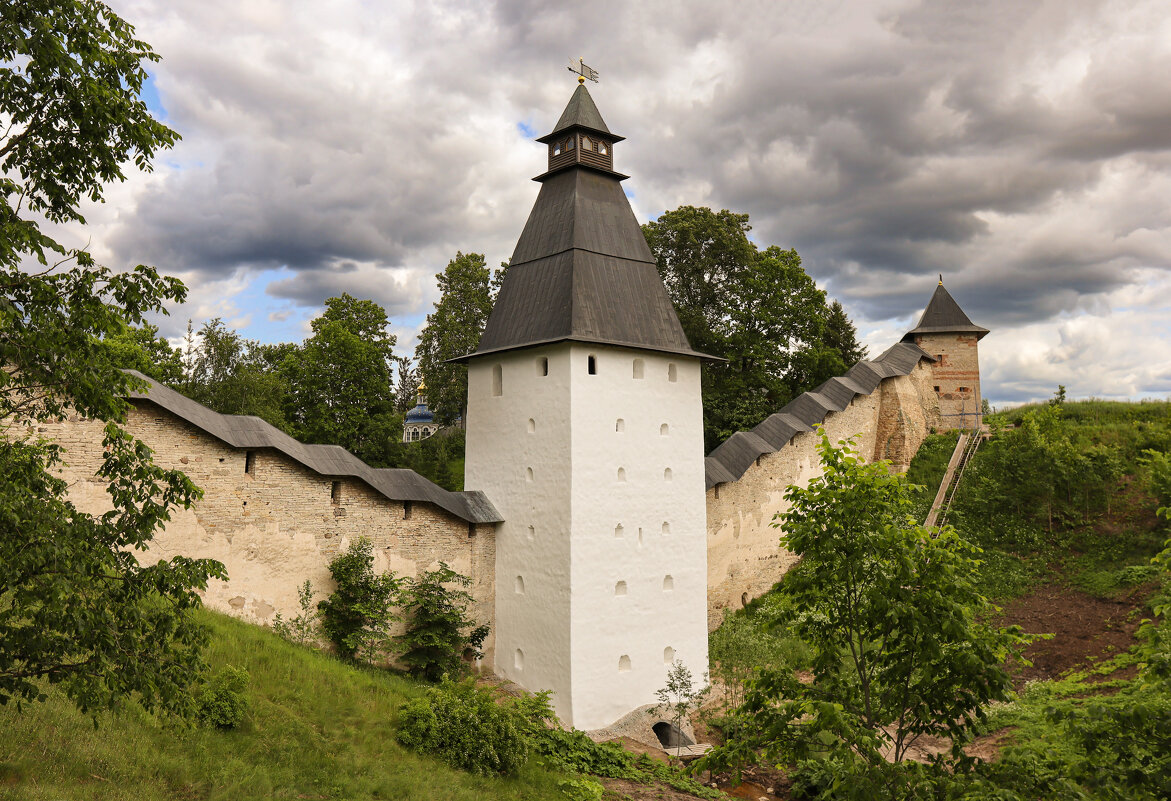 Псково-Печерский монастырь - skijumper Иванов Псково-Печерский монастырь - skijumper Иванов