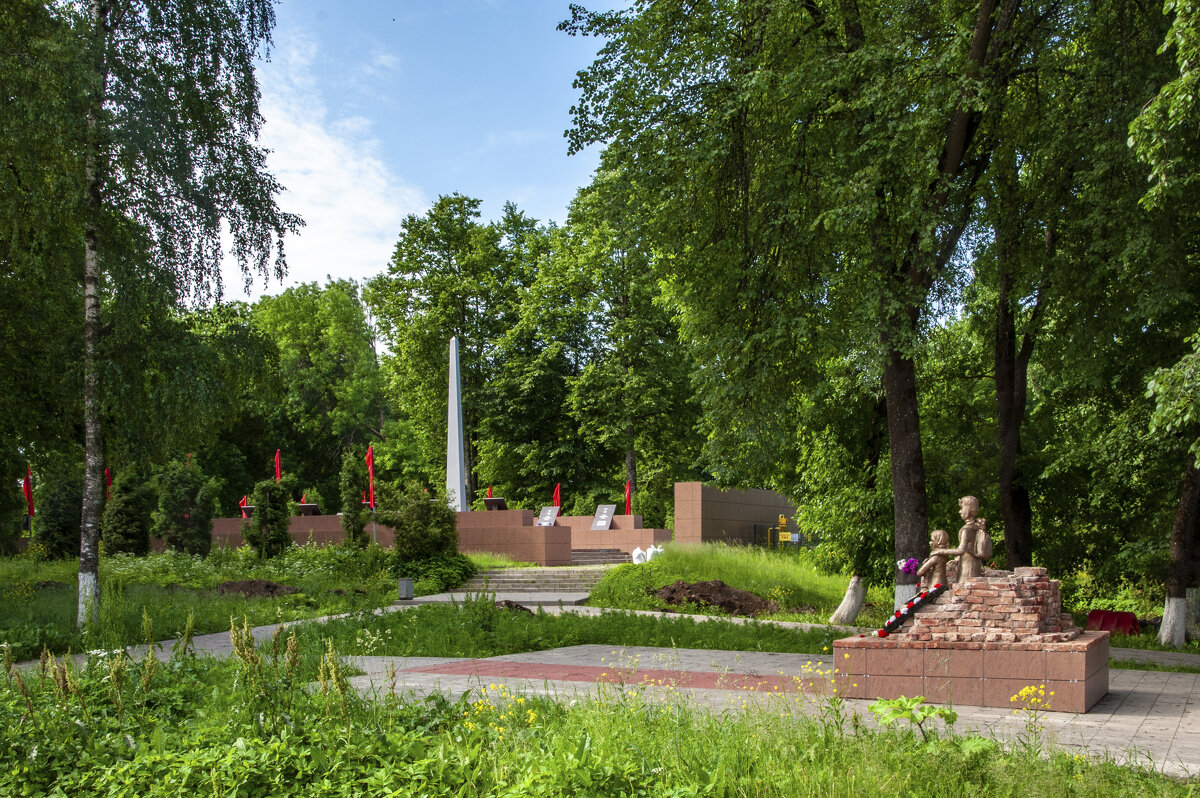 Мемориал памяти героев Великой Отечественной - Gen Мемориал памяти героев Великой Отечественной - Gen