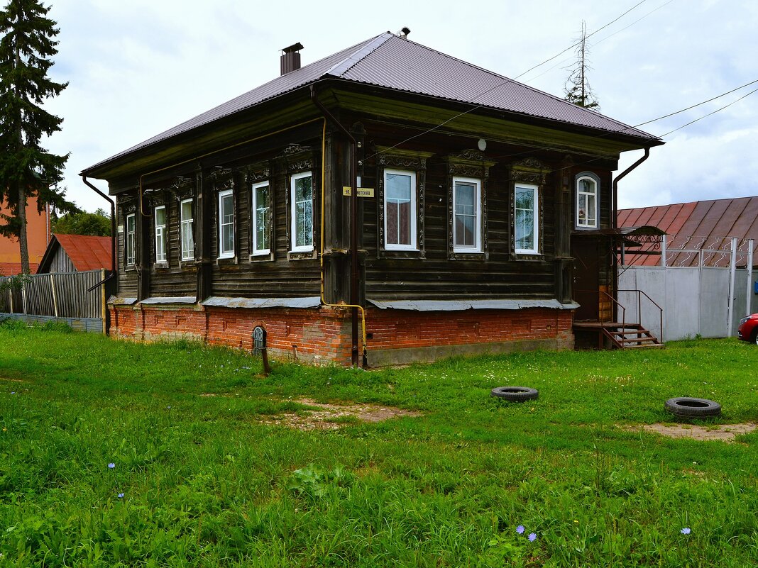 Ядрин. Дом по ул. Советской 1. - Пётр Чернега