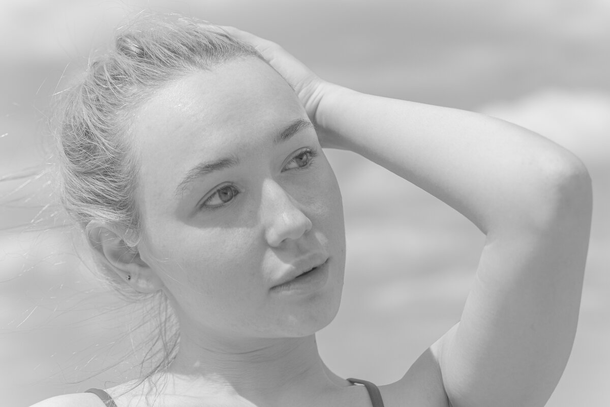 **** - Игорь Николаев